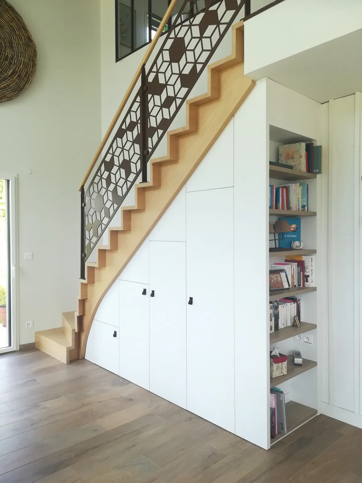 Rangement mural sur mesure